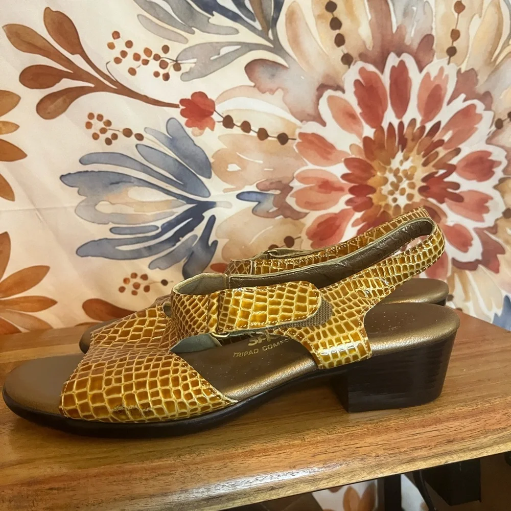 SAS W6 Caramel Brown Croc Open Toe Summer Fall Vacation Casual Comfort Sandals